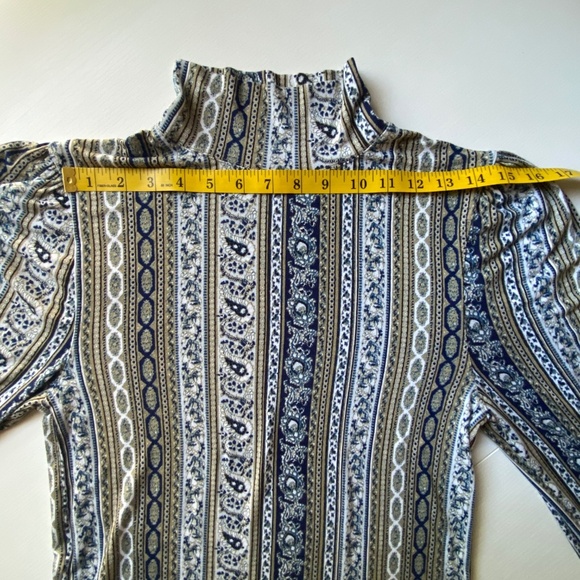 FREE PEOPLE Donatella Mock Neck Puff Shoulder Sleeve Size Large - Picture 12 of 13